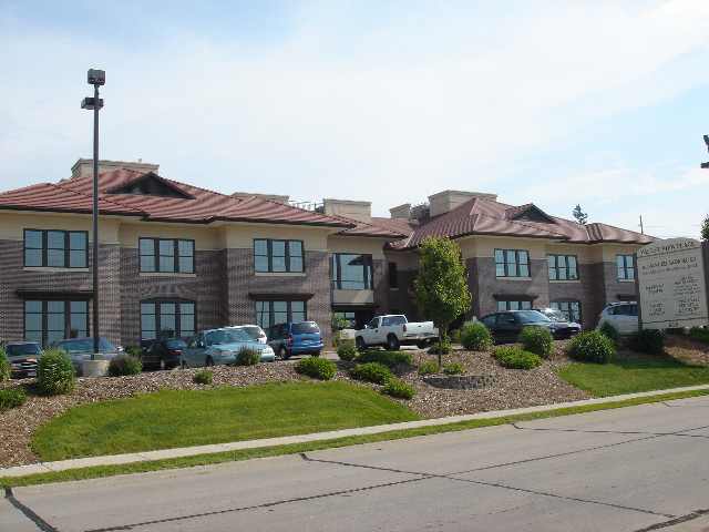 More Photos Of 615 Valley View Dr, Moline Medical For Lease