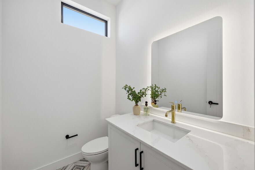 More Photos Of 2631 Kirby st, Dallas Multifamily For Sale