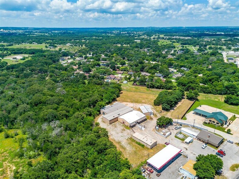 More Photos Of 640 E Highway 199, Springtown Warehouse For Sale