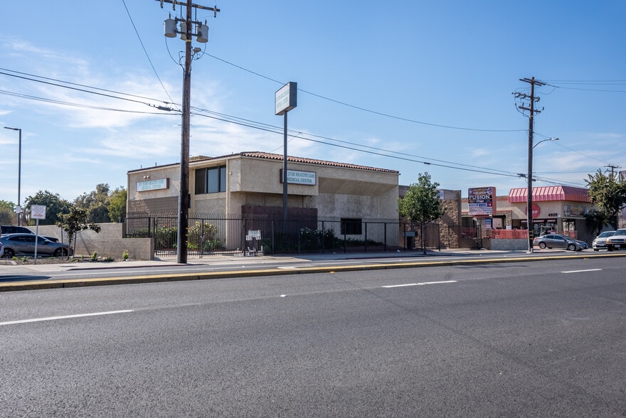 More Photos Of 4946 Florence Ave, Bell Medical For Sale