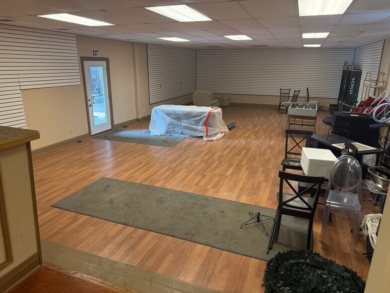Primary Photo Of 157 S Vernon St, Sunbury Light Manufacturing For Lease
