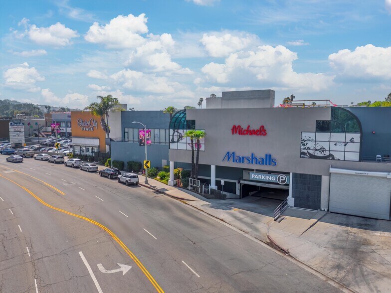 More Photos Of 11211-11239 Ventura Blvd, Studio City Unknown For Lease