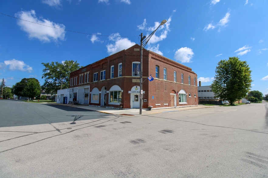 More Photos Of 135 E Front St, Claremont Specialty For Sale