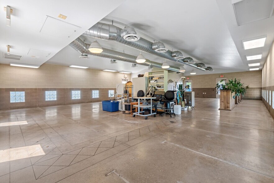 More Photos Of 5620 Rowlett Rd, Rowlett General Retail For Sale