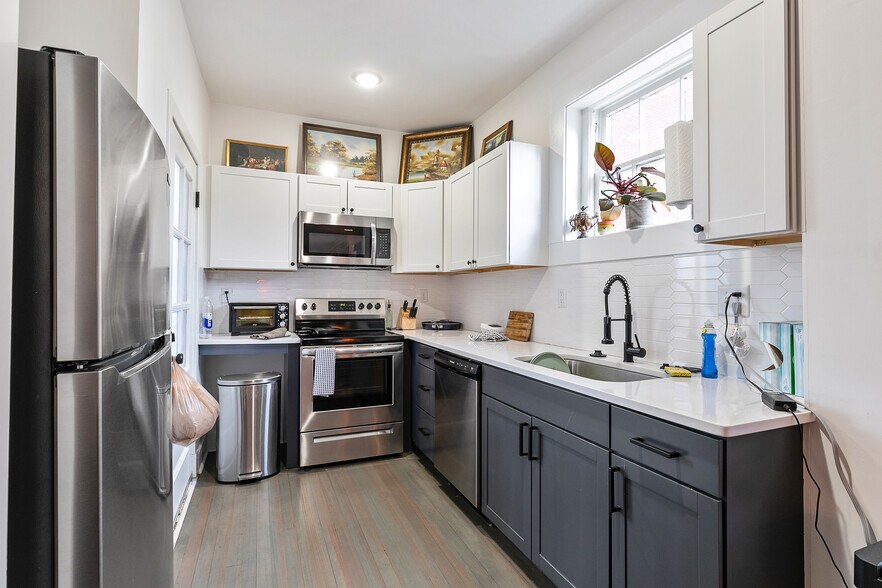 More Photos Of 111 N Foushee St, Richmond Apartments For Sale