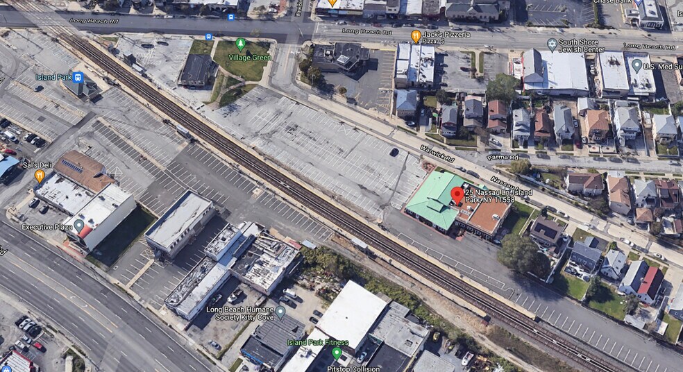 More Photos Of 25 Nassau Ln, Island Park Office For Sale