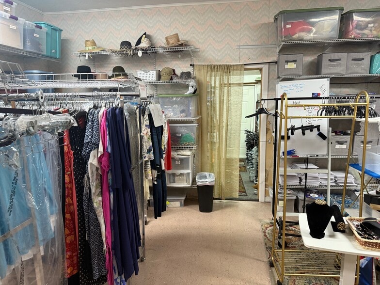 More Photos Of 140 N Woodland Blvd, Deland Storefront For Sale