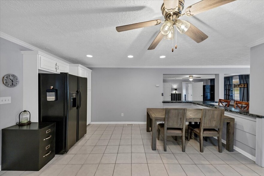 More Photos Of 6071 N Main St SE, Acworth Flex For Sale