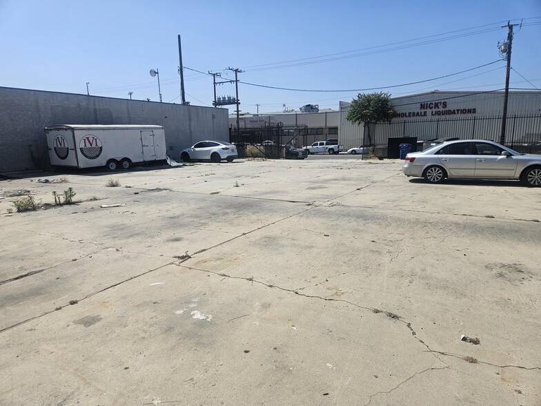 More Photos Of 4601 E 50th St, Los Angeles Manufacturing For Lease