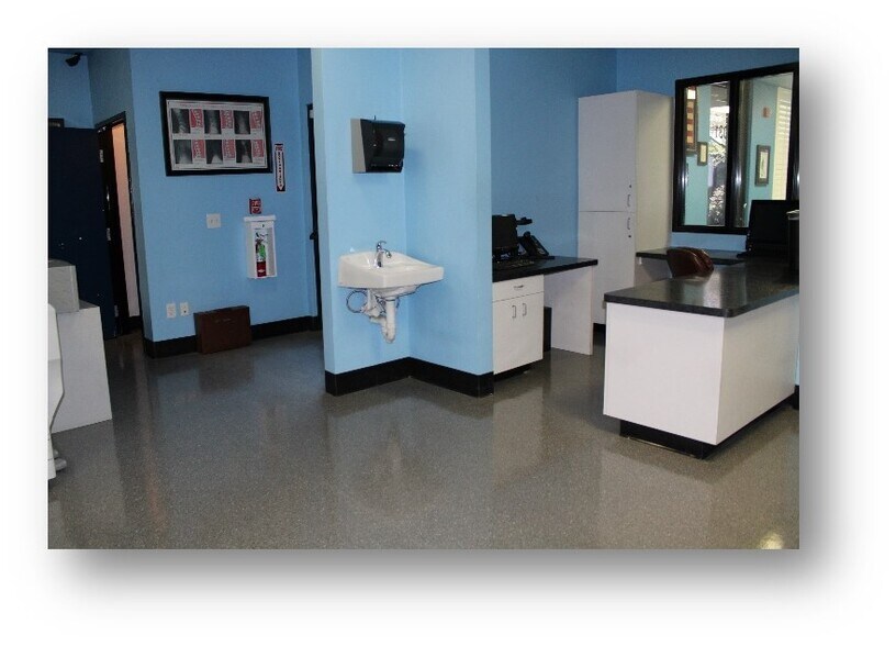 More Photos Of 1031 N Demaree Rd, Visalia Medical For Lease