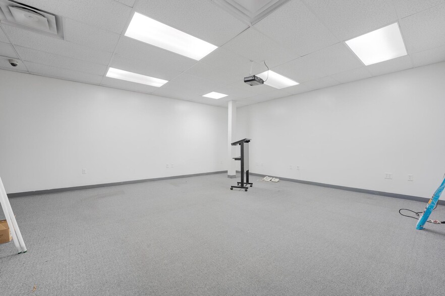 More Photos Of 6775 NW 15th Ave, Fort Lauderdale Warehouse For Sale