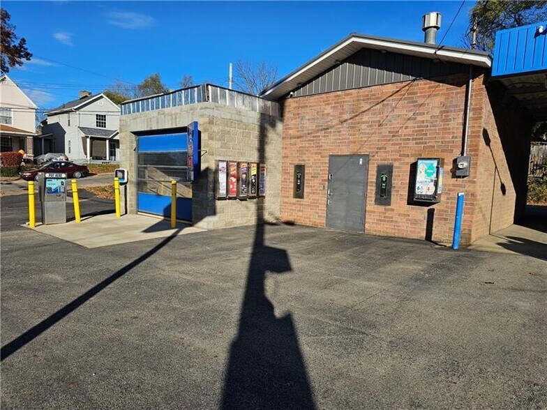 More Photos Of 617 Pearson St, New Castle Carwash For Sale