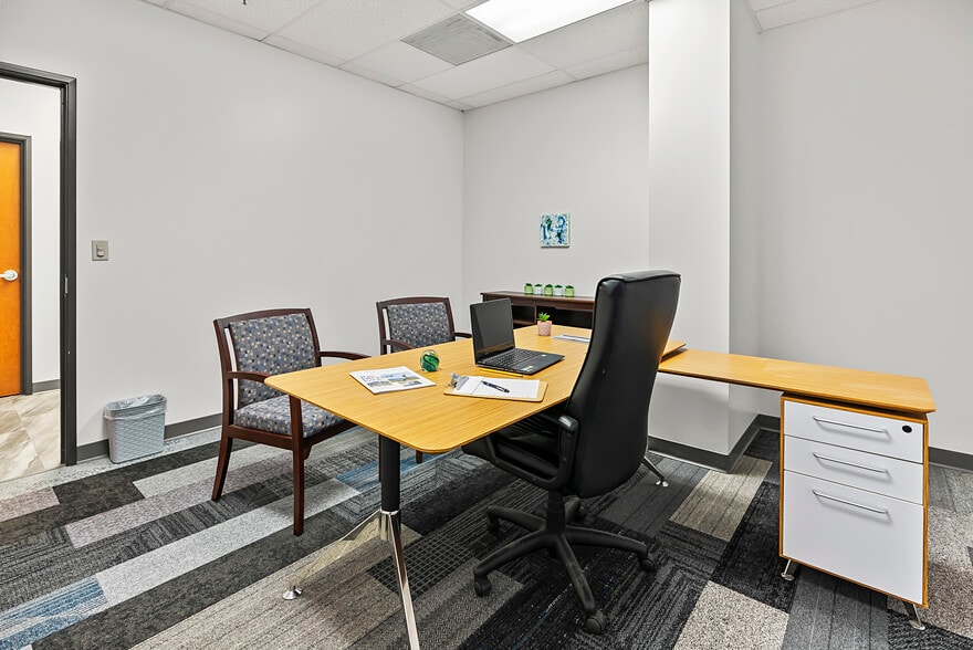 More Photos Of 3901 E Plano Pky, Plano Warehouse For Lease