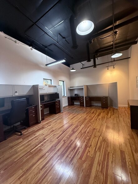 More Photos Of 8811 Production Ln, Ooltewah Manufacturing For Lease