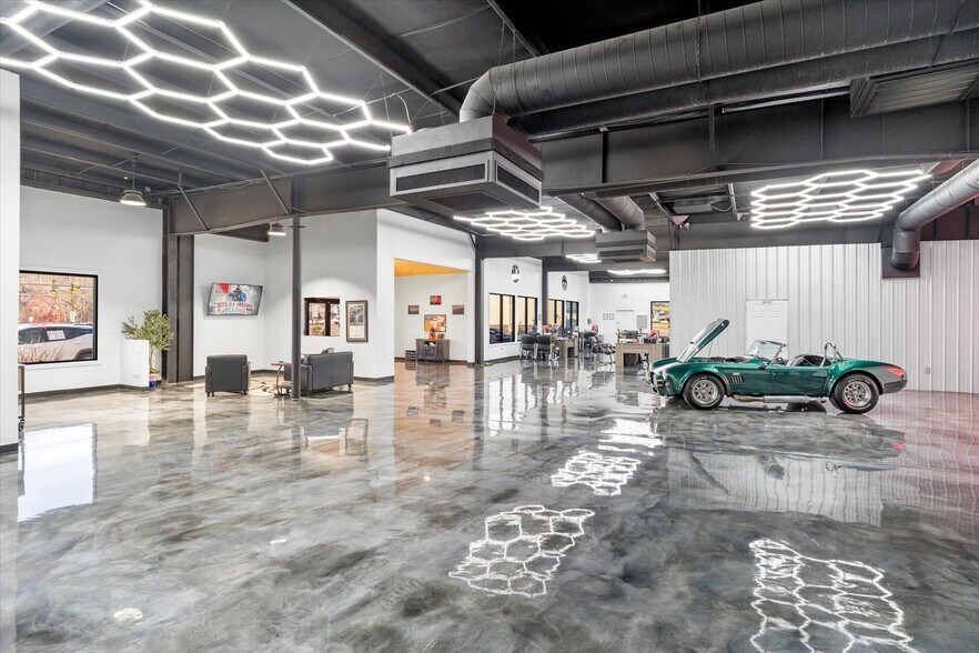 More Photos Of 912 Valley Ridge Rd, Covington General Retail For Sale