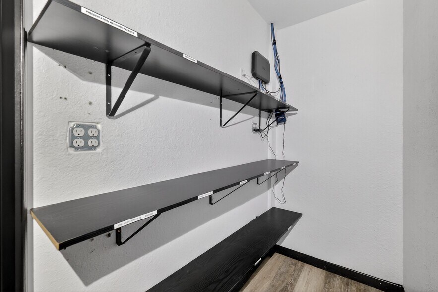 More Photos Of 1130 E North Blvd, Leesburg Freestanding For Lease