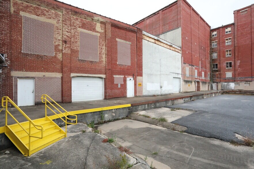 More Photos Of 50 Kennedy St, Chambersburg Warehouse For Sale