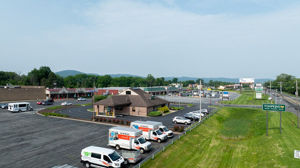 More Photos Of 4710 Penn Ave, Sinking Spring Freestanding For Lease