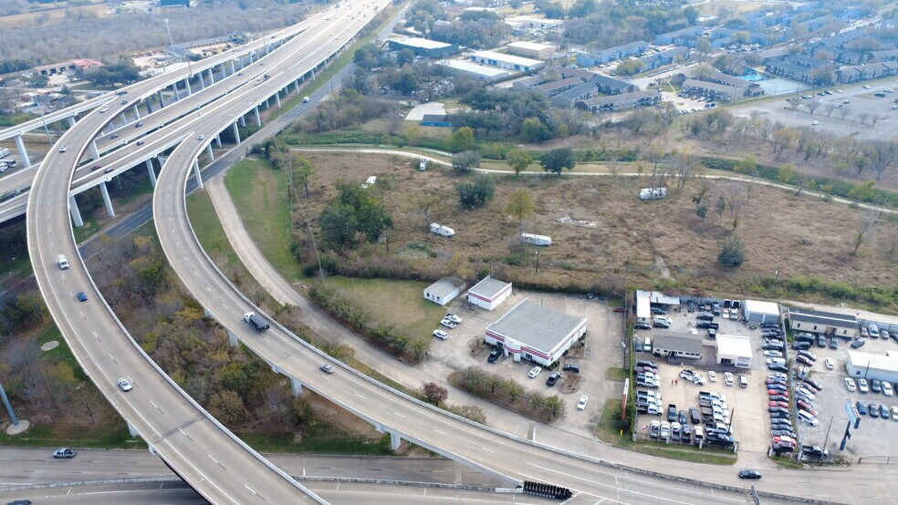 More Photos Of 11023 Southwest Fwy, Houston Industrial For Sale