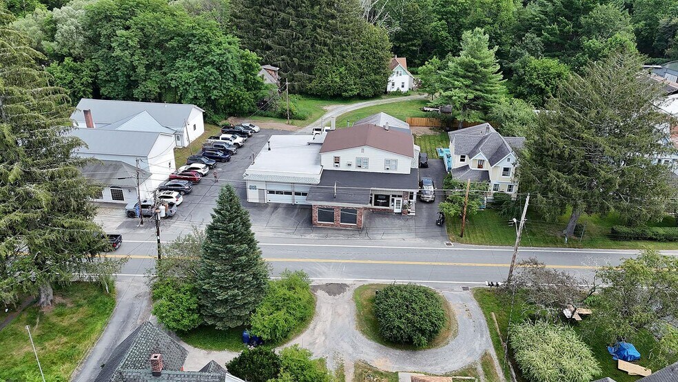 More Photos Of 5013 New York 52, Jeffersonville Auto Repair For Sale