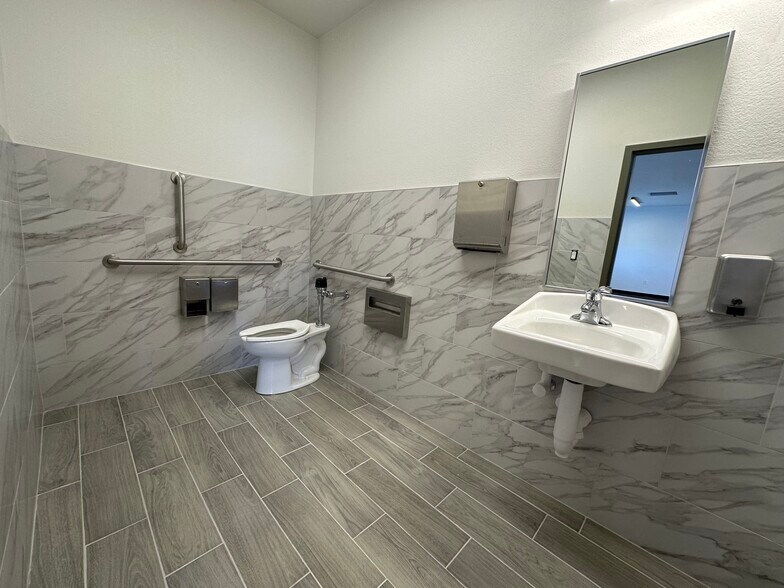 More Photos Of 70 Linden St, Reno Medical For Sale