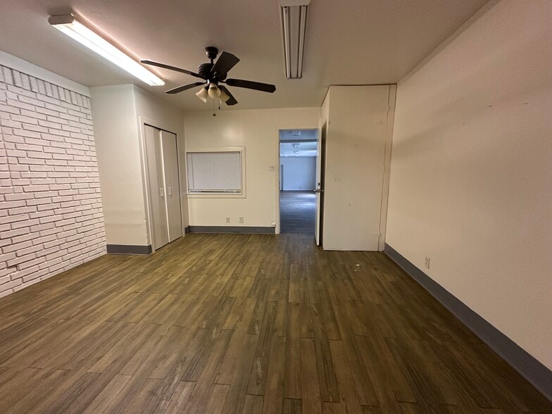 More Photos Of 6628 Crestway Dr, San Antonio Flex For Sale