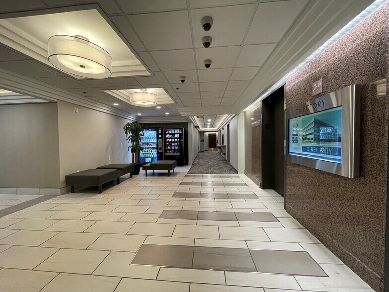 More Photos Of 550 Stephenson Hwy, Troy Office For Lease