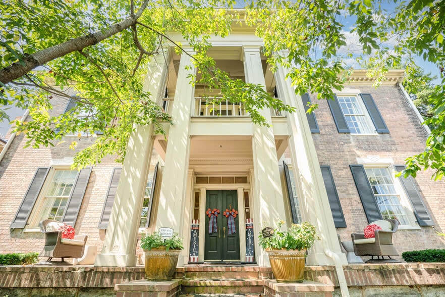 Primary Photo Of 137 3rd Ave N, Franklin Office For Lease