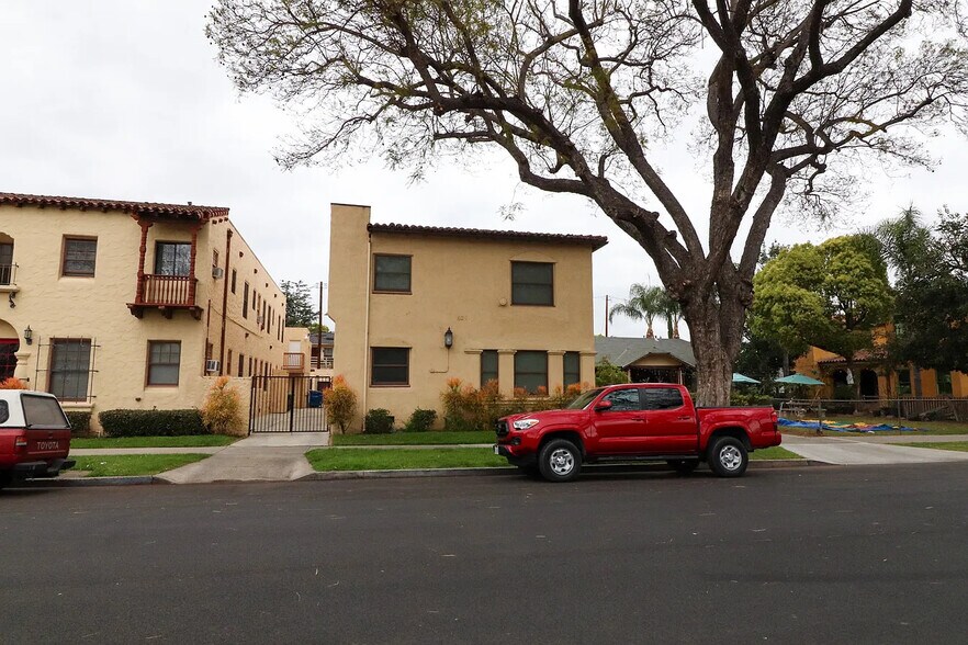 More Photos Of 921 N Lacy St, Santa Ana Apartments For Sale
