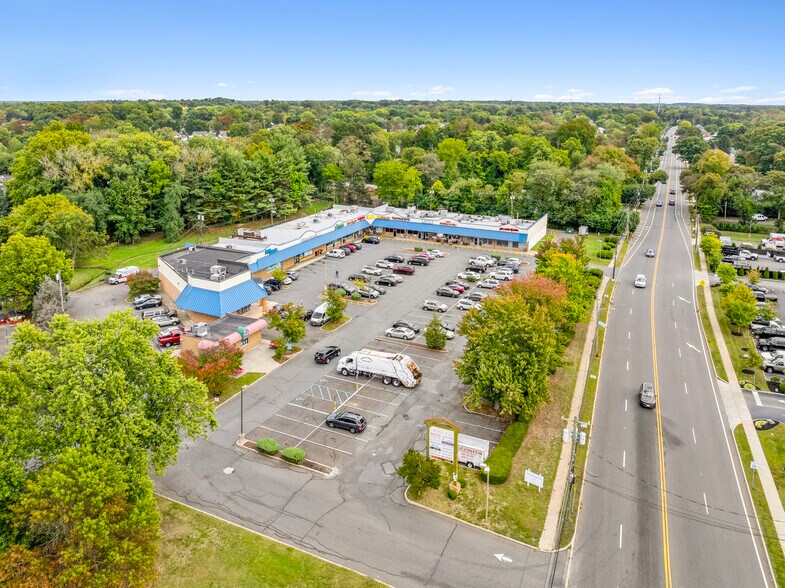 More Photos Of 20-116 Flock Rd, Mercerville Storefront For Lease