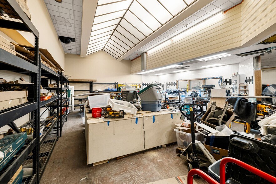 More Photos Of 821 King George Blvd, Savannah Unknown For Lease