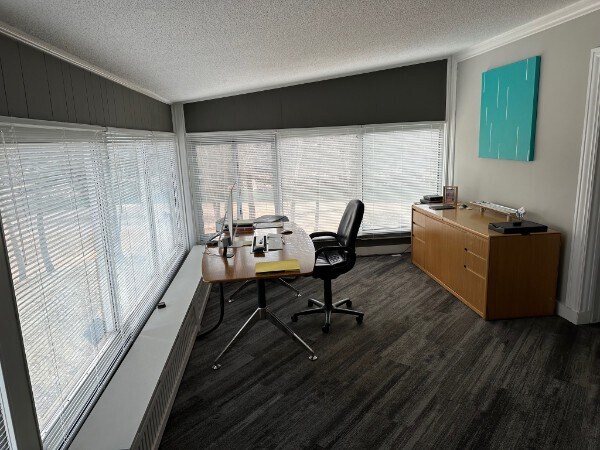 More Photos Of 410 Dinah Shore Blvd, Winchester Office Residential For Sale