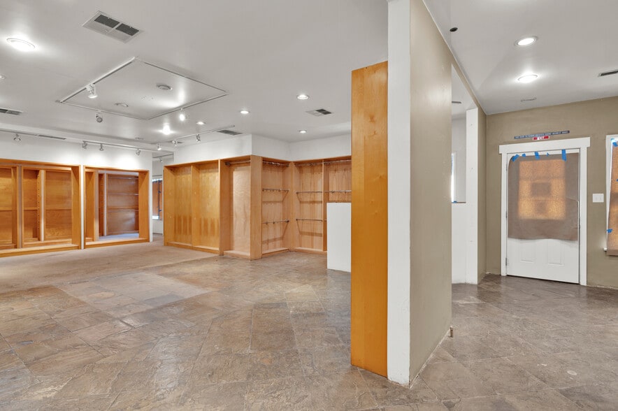 More Photos Of 801 W Whittier Blvd, La Habra Storefront Retail Residential For Sale