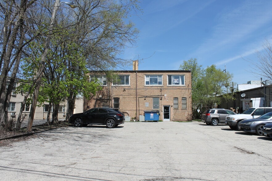 More Photos Of 4815 Butterfield Rd, Hillside Storefront Retail Residential For Sale