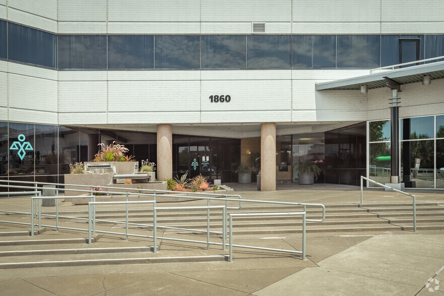 More Photos Of 1860 Howe Ave, Sacramento Medical For Lease