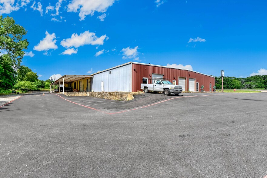More Photos Of 4006 Texoma Pky, Denison General Retail For Sale