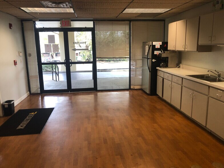 More Photos Of 2303 SE 17th St, Ocala Coworking Space