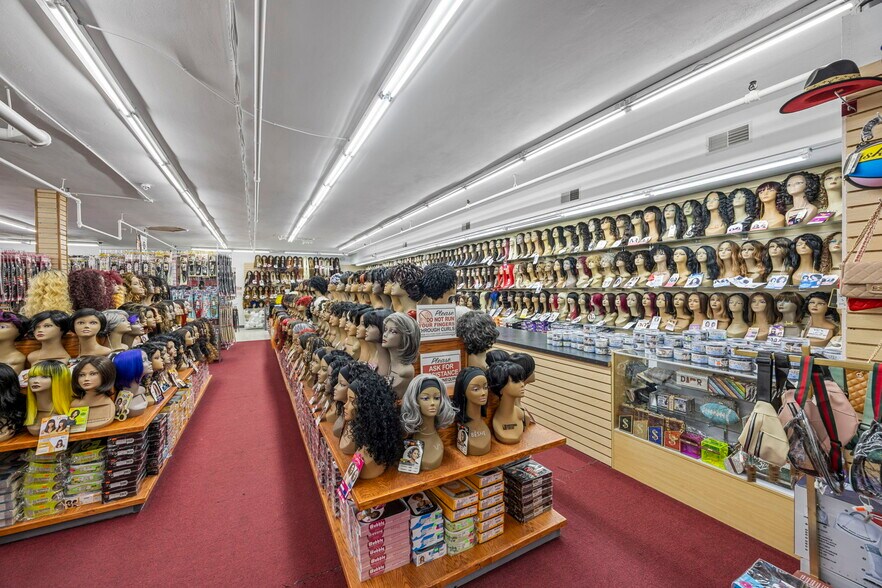 More Photos Of 110 S Florissant Rd, Saint Louis Storefront For Sale