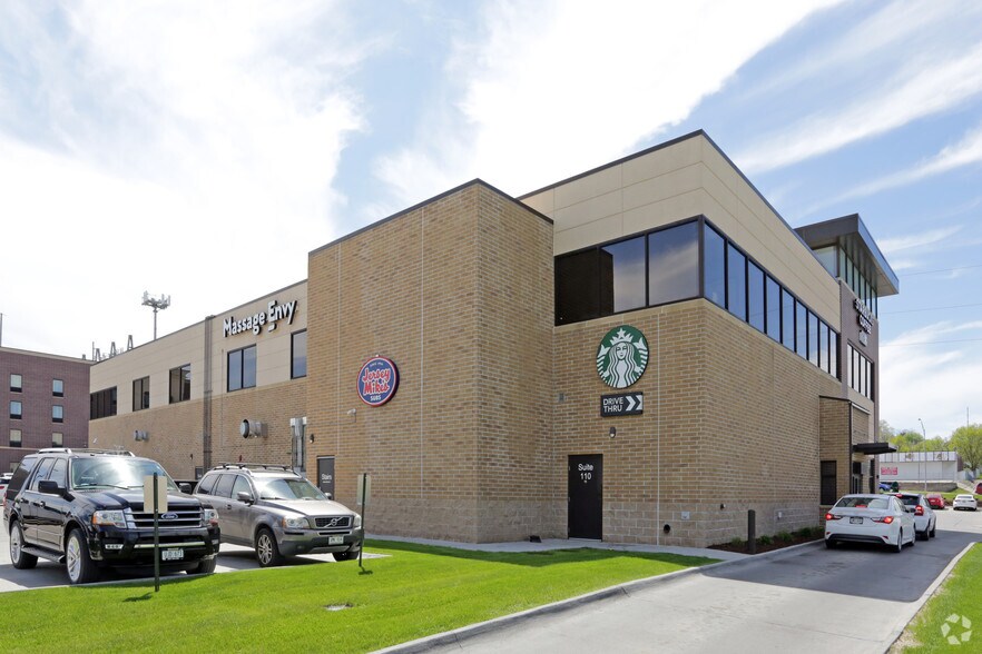 More Photos Of 1303 S 72nd St, Omaha Storefront Retail Office For Lease