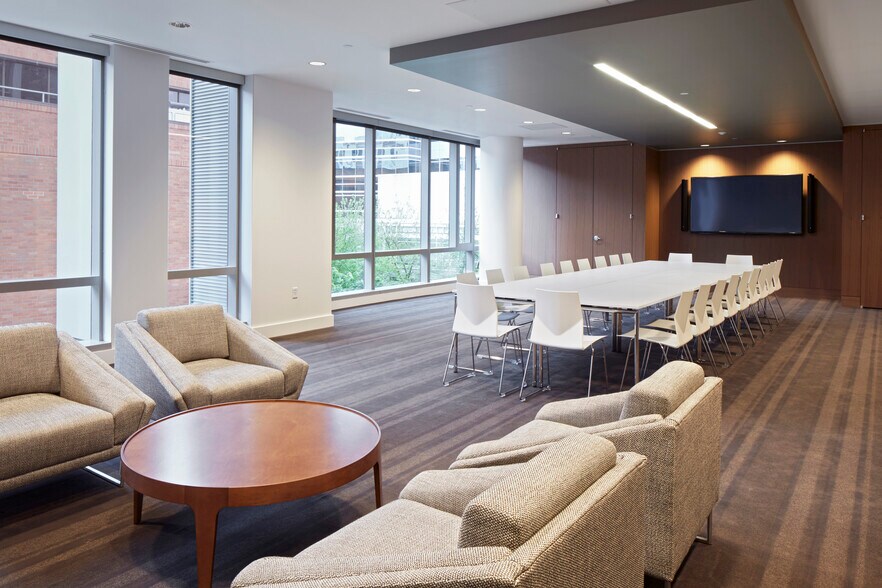 More Photos Of 760 SW 9th Ave, Portland Office For Lease