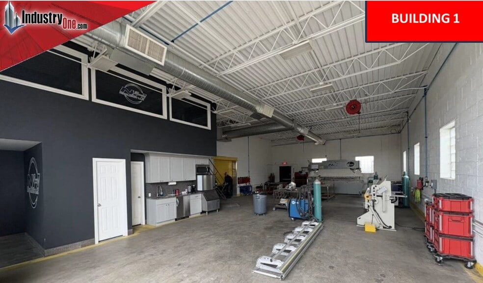 More Photos Of 106-108 Florida St, Farmingdale Warehouse For Sale