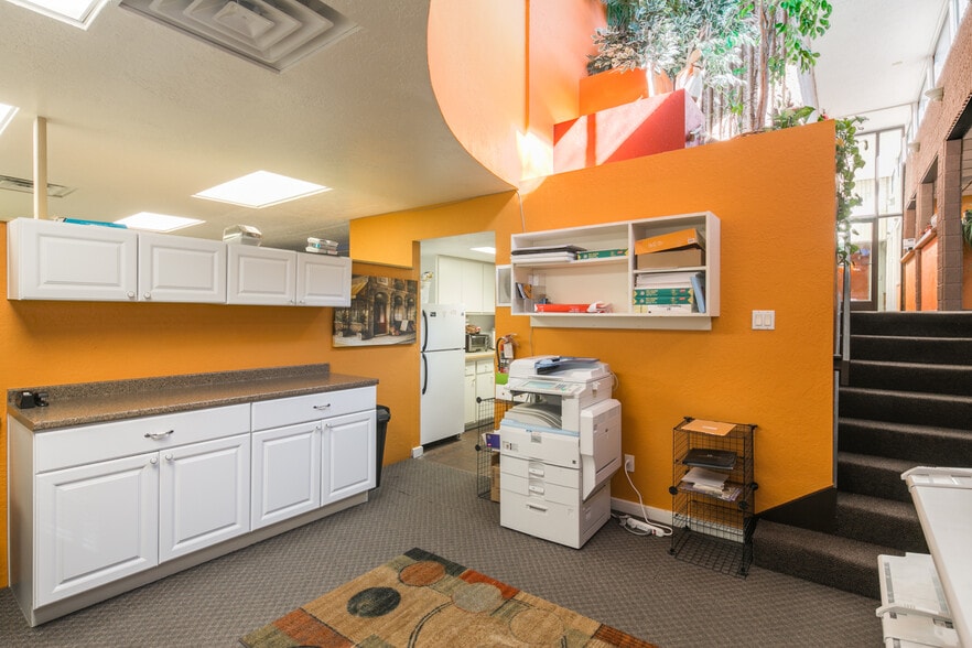 More Photos Of 3500 F Comanche Rd NE, Albuquerque Medical For Sale