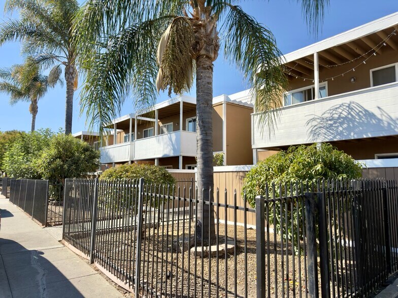 More Photos Of 1127 Virginia Ln, Concord Apartments For Sale