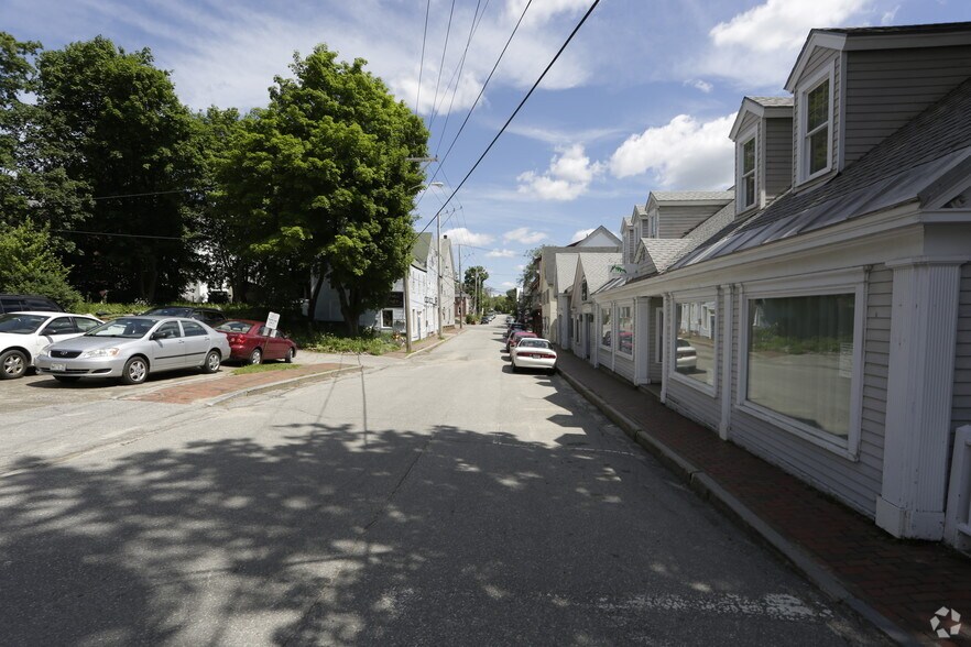 More Photos Of 35 Water St, Wiscasset Medical For Lease