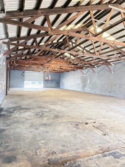 More Photos Of 4127 Weslow St, Houston Industrial For Lease