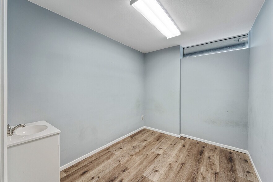 More Photos Of 3535 E 7th St, Long Beach Medical For Lease