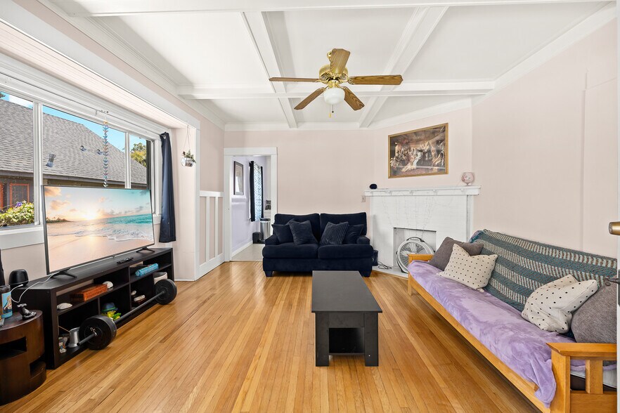 More Photos Of 1156 Steuben St, Pasadena Apartments For Sale