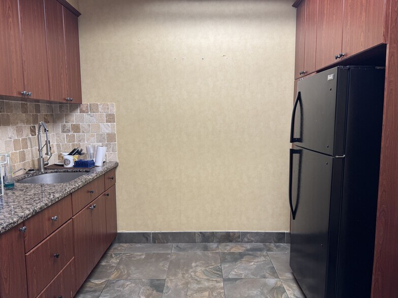 More Photos Of 15255 NW 82nd Ave, Miami Lakes General Retail For Lease
