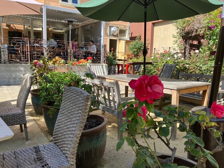 More Photos Of 1960-1966 University Ave, Berkeley Medical For Lease