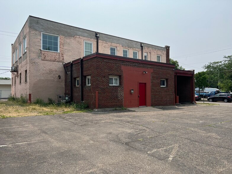 More Photos Of 499-500 Grotto St N, Saint Paul Loft Creative Space For Sale